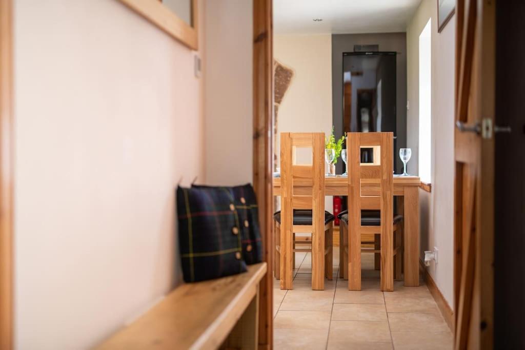 Cosy & Rustic Retreat - Woodland Cottage. Нэрн Экстерьер фото